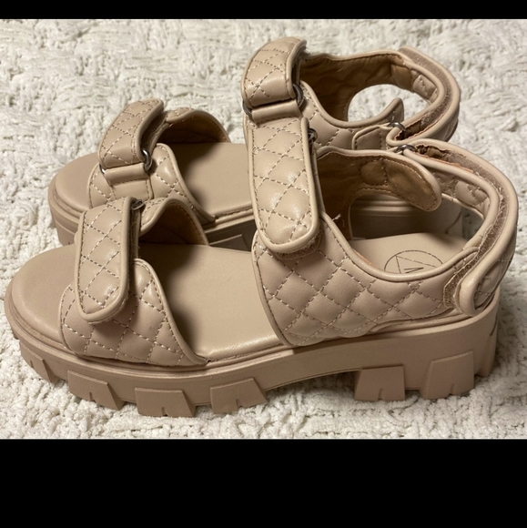 Nude sandals - Picture 4 of 8